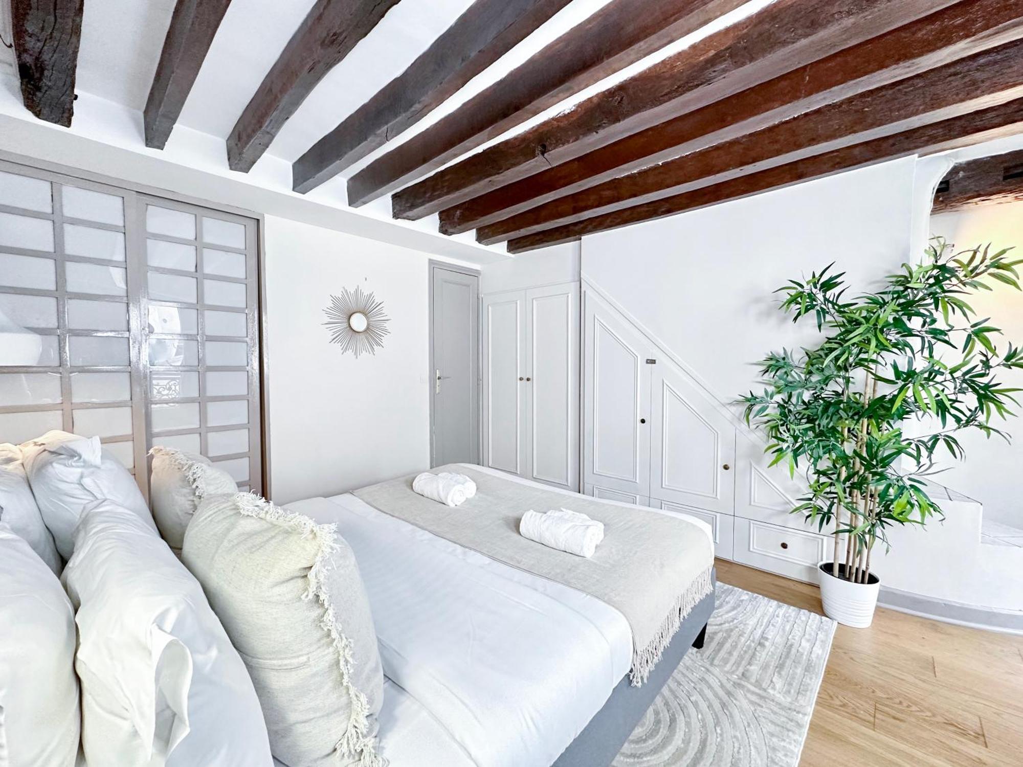 Apartamento Saint Germain des Prés - Amazing Duplex - 2066 París Exterior foto